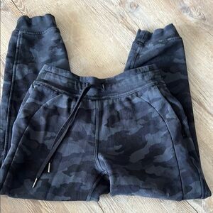 lululemon athletica Black Ankle Cropped Pants